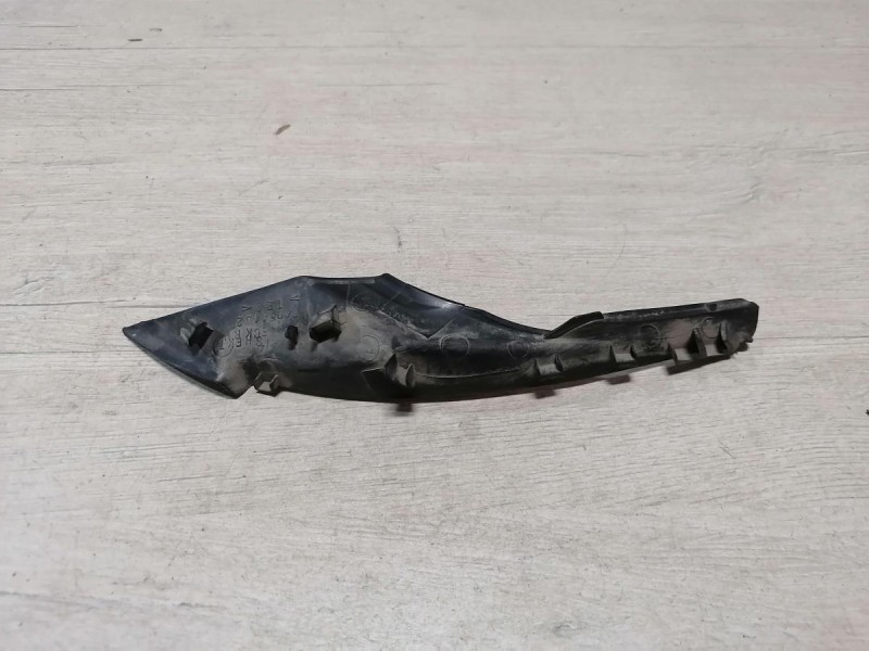 Lancer 10 №1 уголок жабо правый