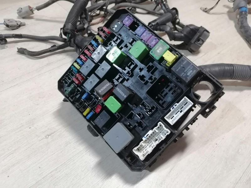 Lancer 10 №1 проводка подкапотная 1.6 акпп деф