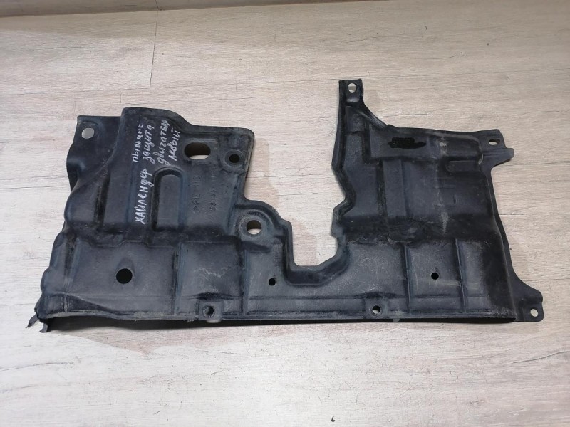 Highlander пыльник двигателя левый