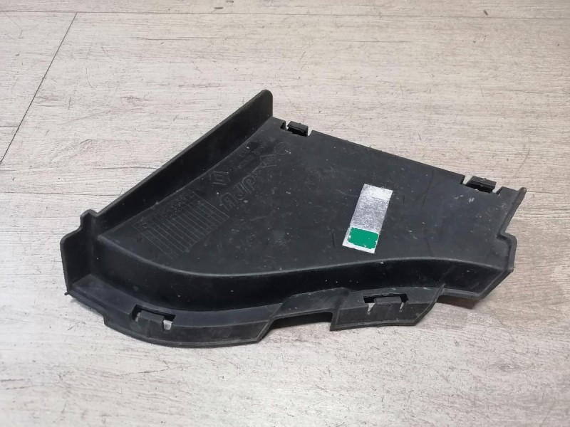 Logan №34 дефлектор радиатора правый 623125799