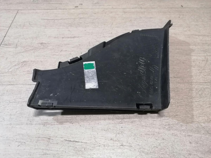 Logan №34 дефлектор радиатора правый 623125799