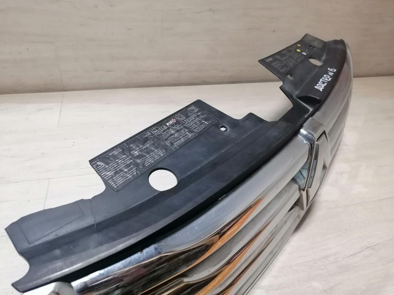 Duster №6 решетка радиатора деф