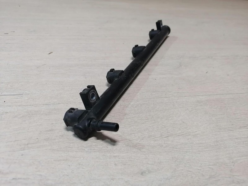 Duster №6 рампа топливная 16кл