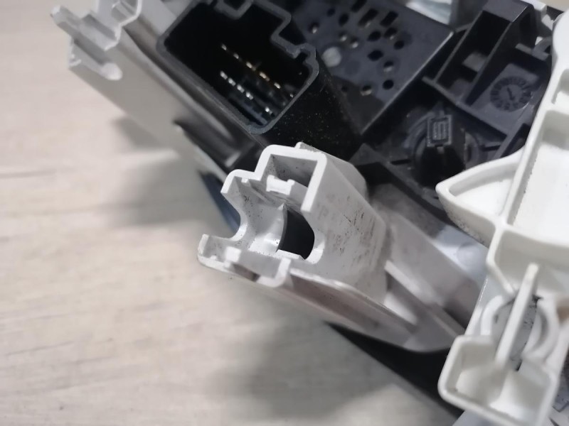 Duster №6 блок управления кондиционером деф