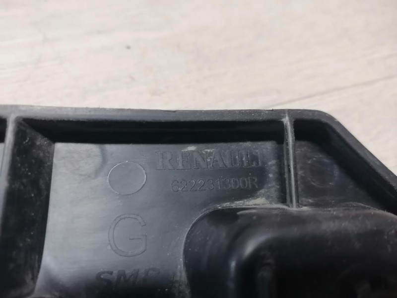 Duster №6 крепление переднего бампера левое