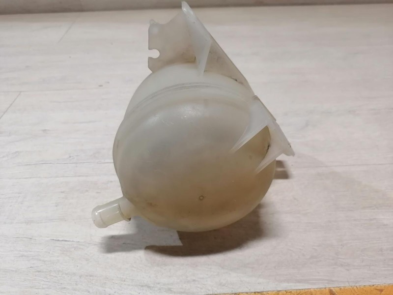 Duster №6 бачок расширительный