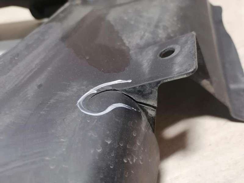 Duster №6 дефлектор радиатора деф