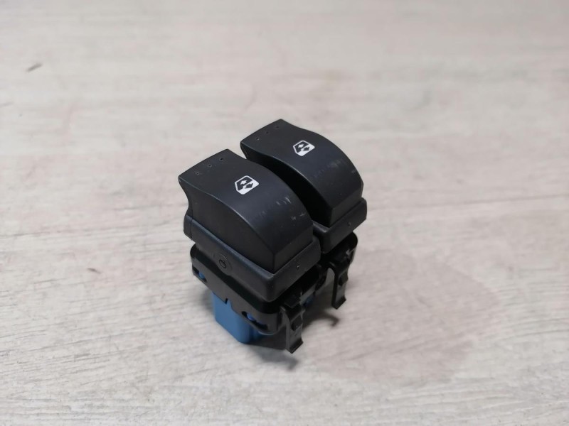 Duster №6 блок управления стеклоподъемниками