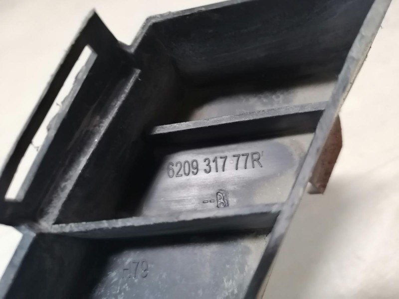 Duster №6 абсорбер переднего бампера деф