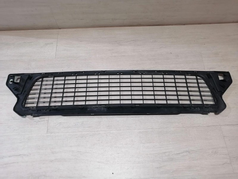 Duster №6 решетка переднего бампера