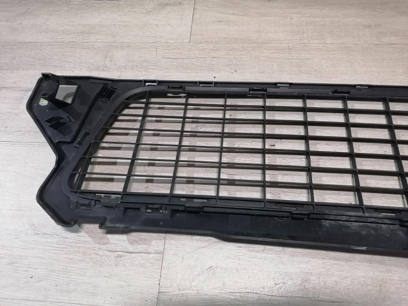 Duster №6 решетка переднего бампера