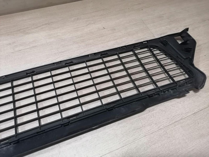 Duster №6 решетка переднего бампера