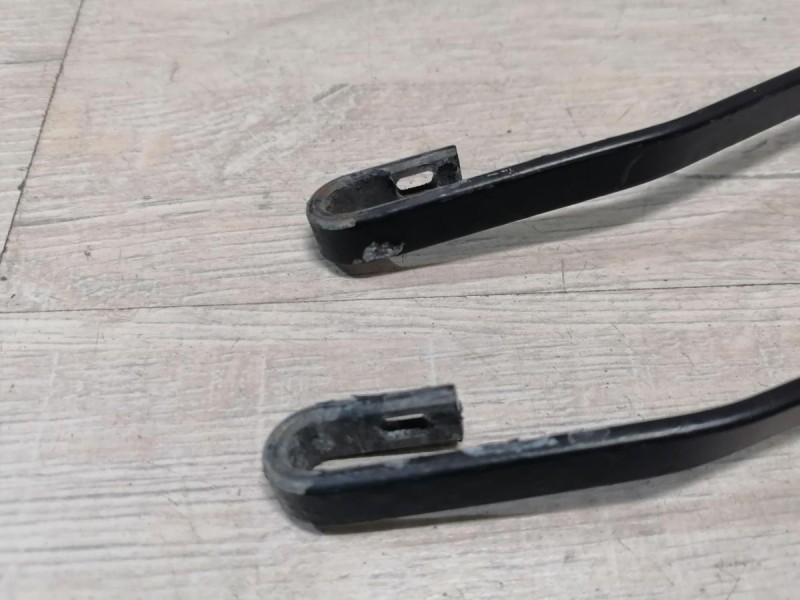 Duster №6 поводок дворников к-кт