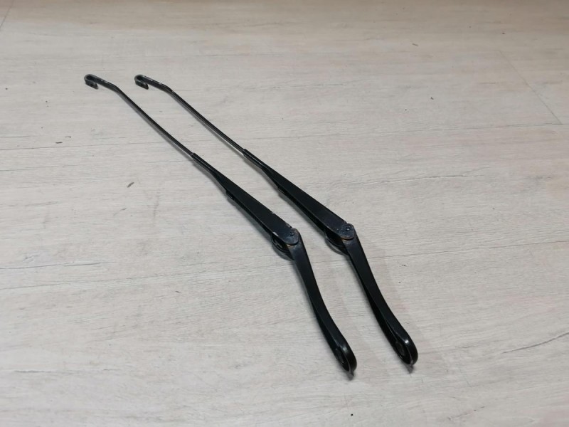 Duster №6 поводок дворников к-кт