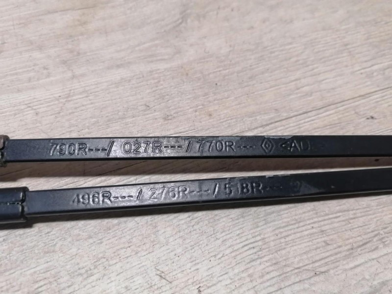 Duster №6 поводок дворников к-кт