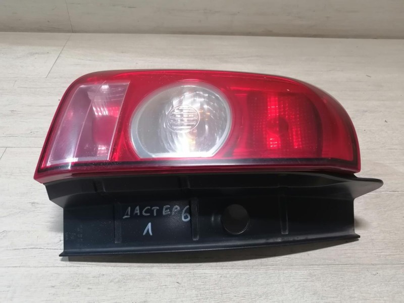 Duster №6 фонарь левый