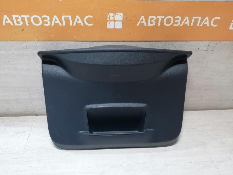 Duster №6 обшивка крышки багажника