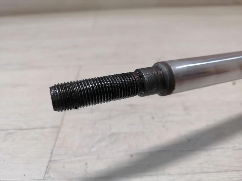 Duster №6 амортизатор передний