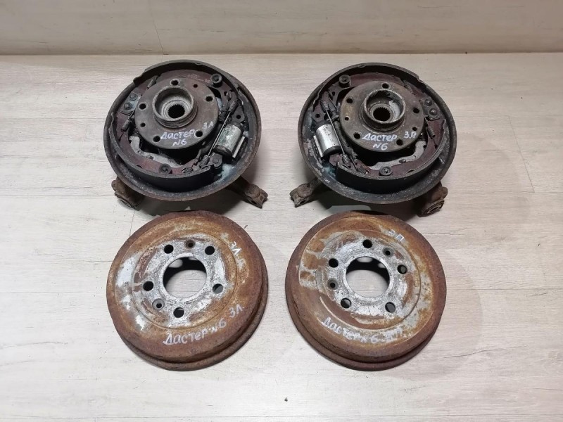 Duster №6 кулак задний левый правый ступица барабан тормозной ручник к-кт