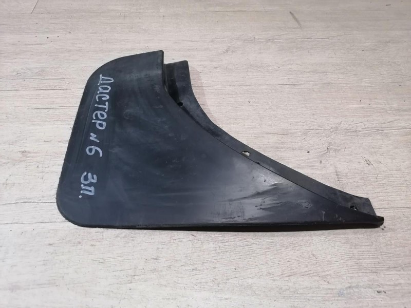 Duster №6 брызговик задний правый