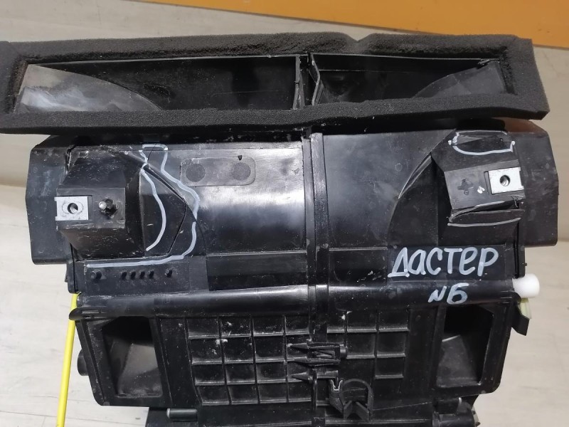 Duster №6 печка корпус под кондиционер деф