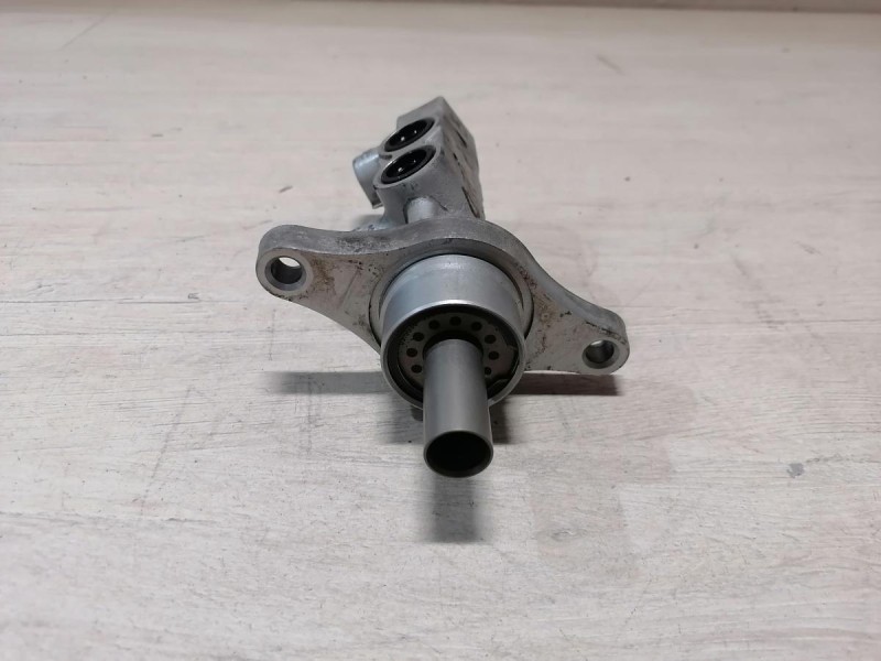 Duster №6 цилиндр тормозной главный