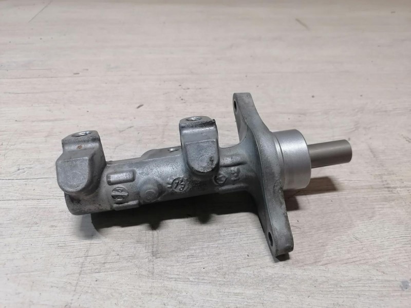 Duster №6 цилиндр тормозной главный