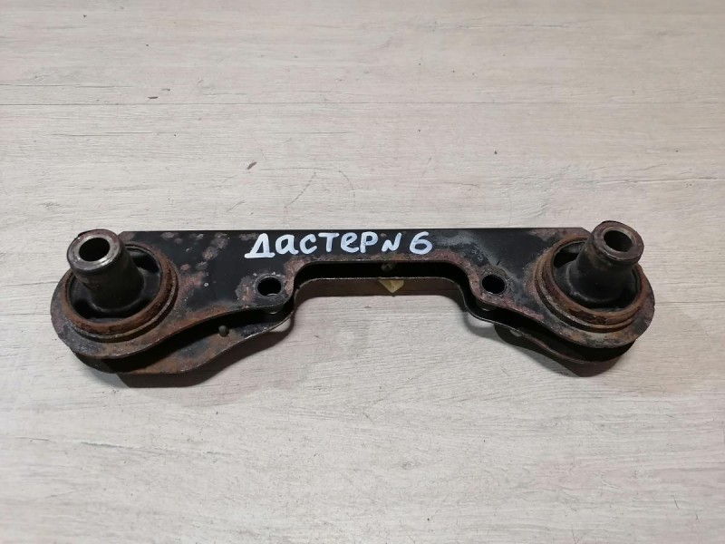 Duster №6 подушка редуктора