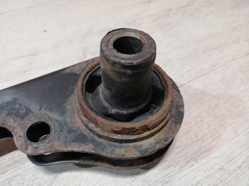 Duster №6 подушка редуктора