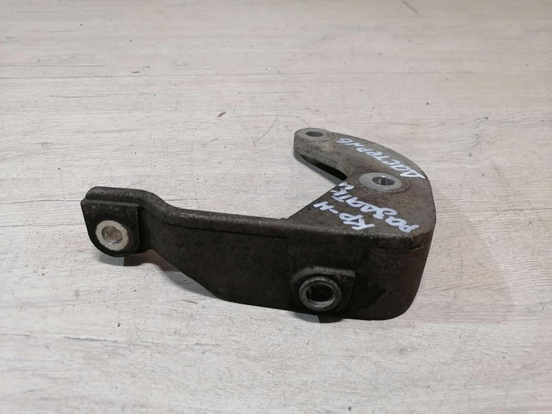 Duster №6 кронштейн раздатки