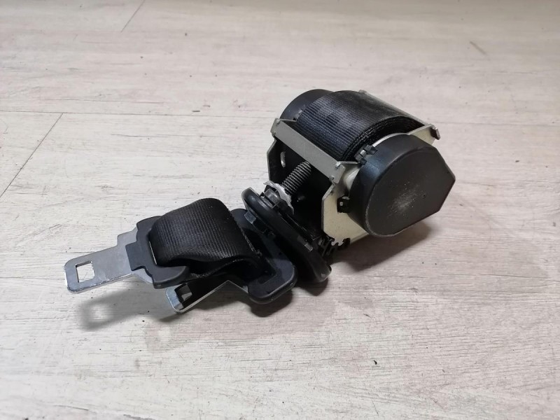 Duster №6 ремень безопасности задний средний