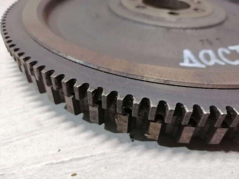 Duster №6 маховик двигателя 1.6 мкпп