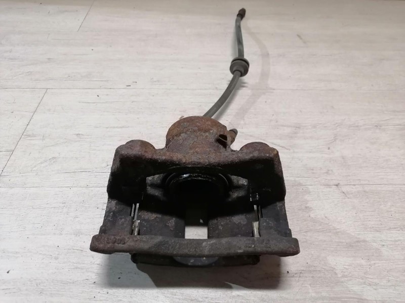 Duster №6 суппорт правый