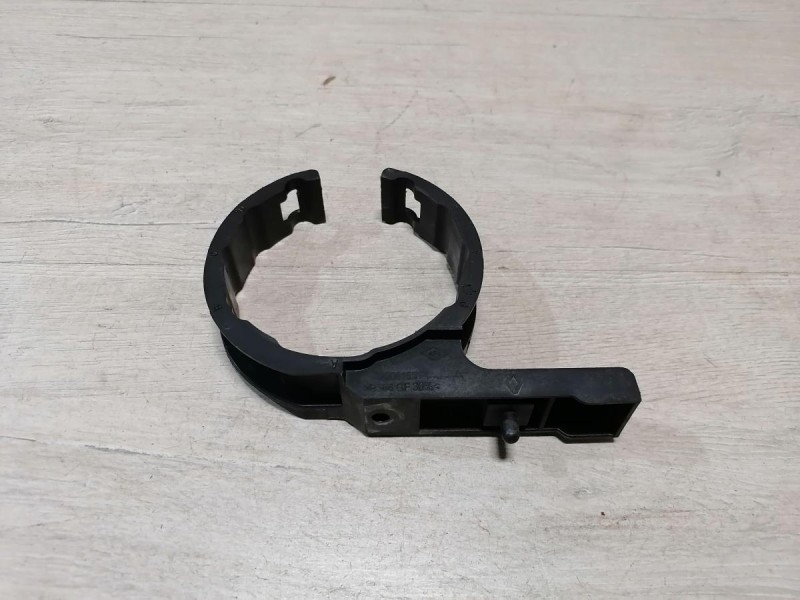 Duster №6 кронштейн бачка ГУР