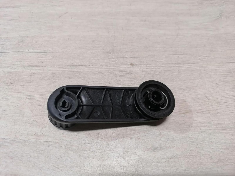 Duster №6 ручка стеклоподъемника