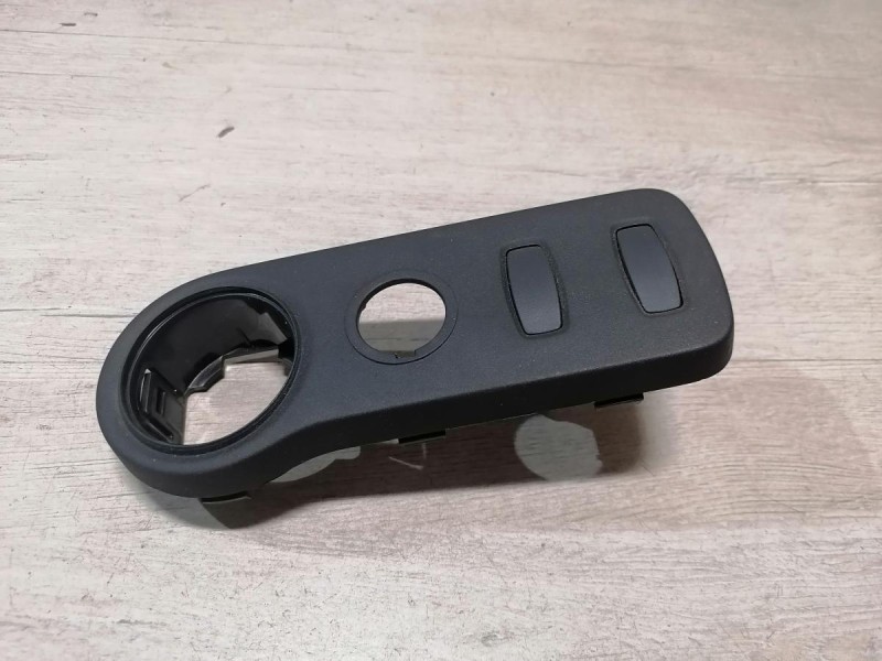 Duster №6 накладка торпедо под блок управления полным приводом