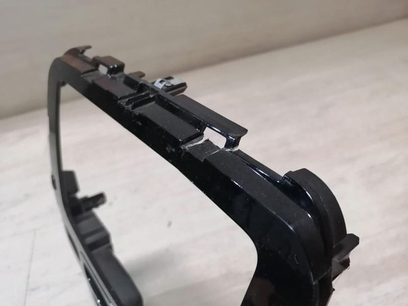 Duster №6 рамка под магнитолу деф