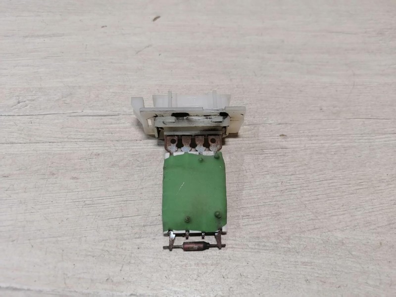 Duster №6 резистор печки