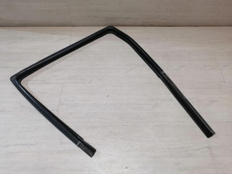 Duster №6 бархотка верхняя задняя левая