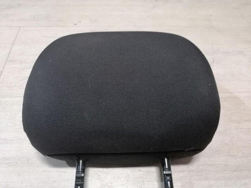 Duster №6 подголовник передний