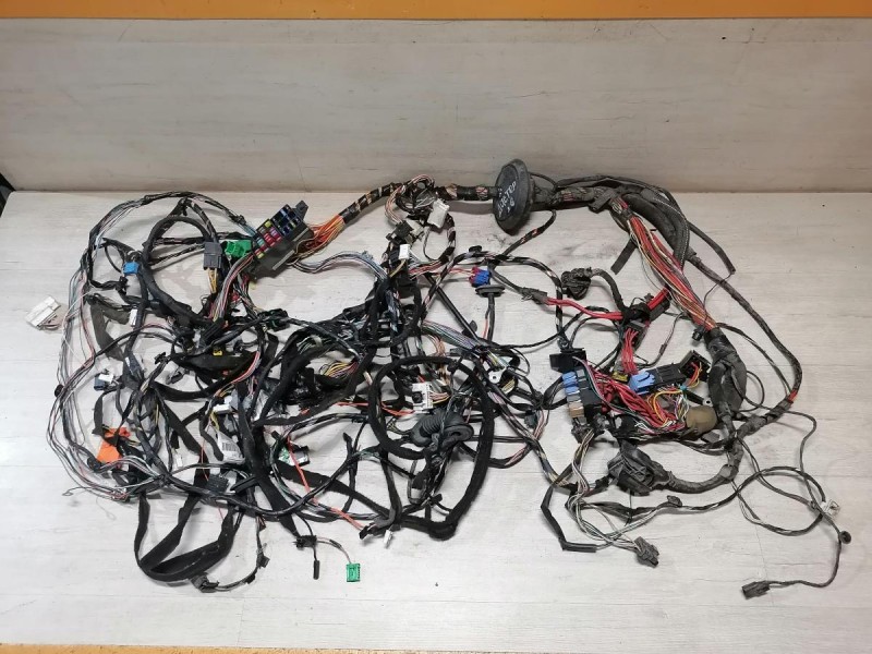 Duster №6 проводка салона 1,6 мкпп конд 4*4