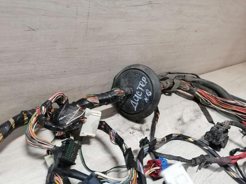 Duster №6 проводка салона 1,6 мкпп конд 4*4