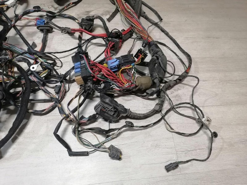 Duster №6 проводка салона 1,6 мкпп конд 4*4