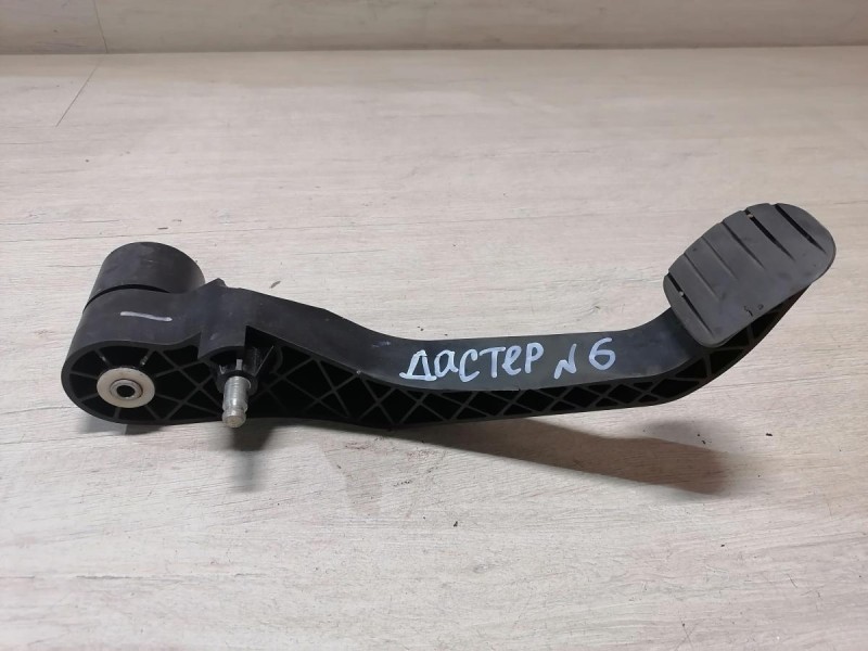 Duster №6 педаль сцепления