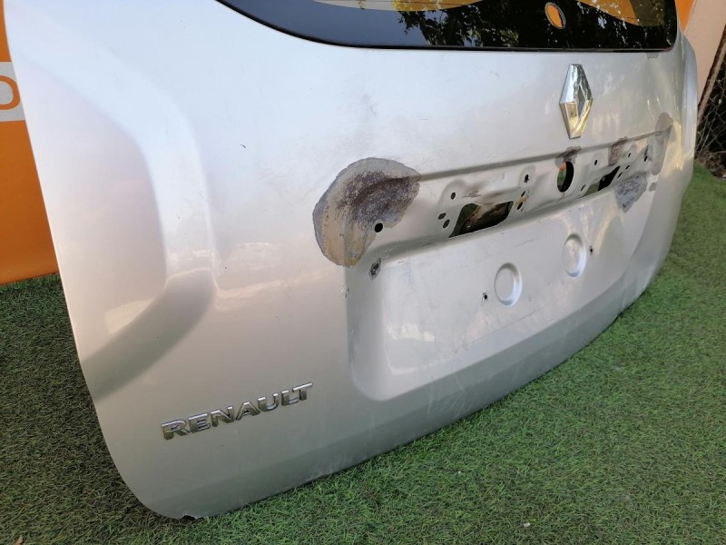 Duster №6 крышка багажника со стеклом деф