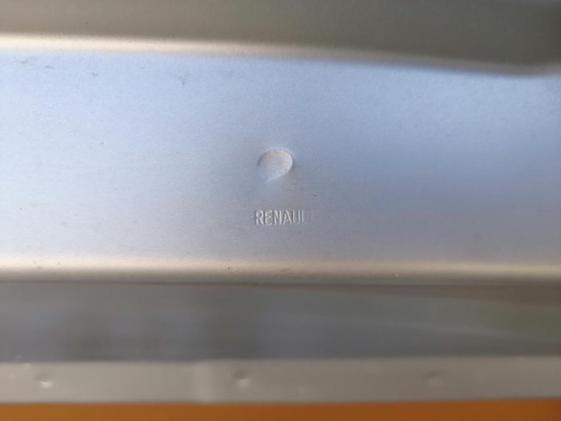 Duster №6 крышка багажника со стеклом деф