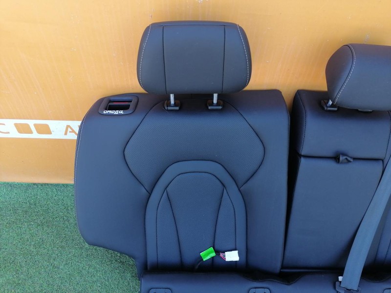 Omoda C5 диван кожа