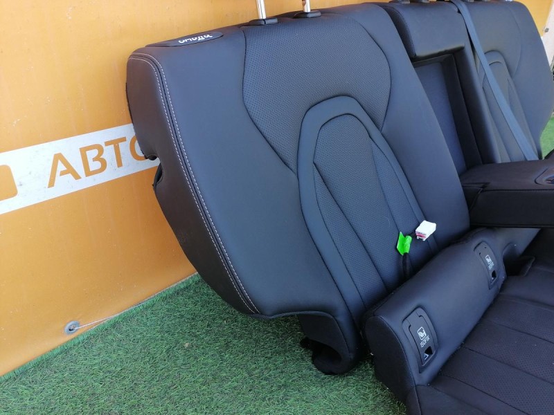 Omoda C5 диван кожа