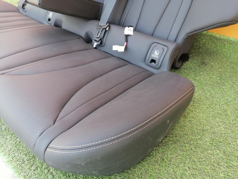 Omoda C5 диван кожа