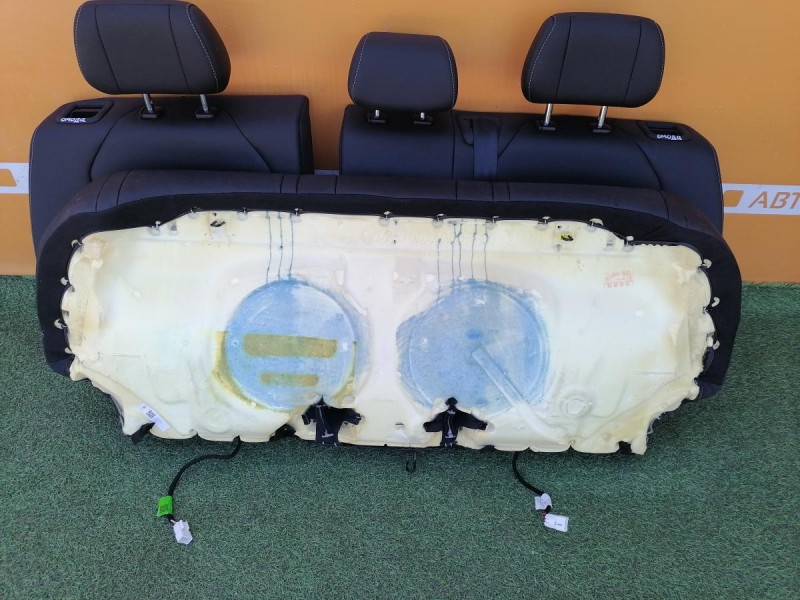 Omoda C5 диван кожа